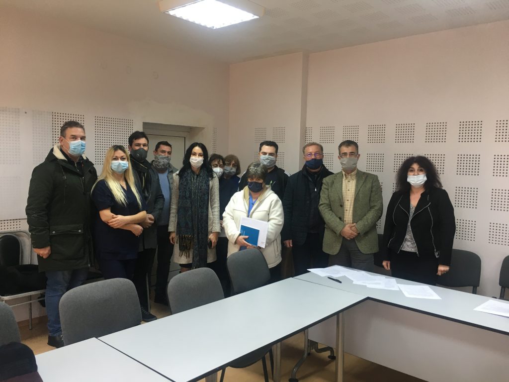 Ротарианци дариха предпазни средства срещу COVID-19 на МБАЛ “Св. Анна - Варна”