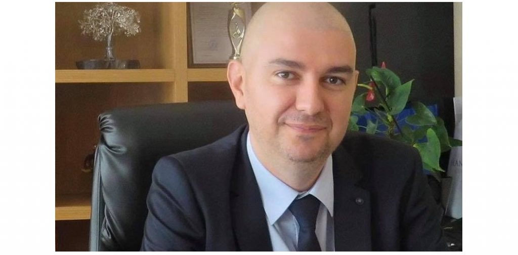 Емануил Манолов