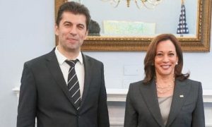 Кирил Петков и Камала Харис