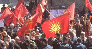 Тъпи македонци.