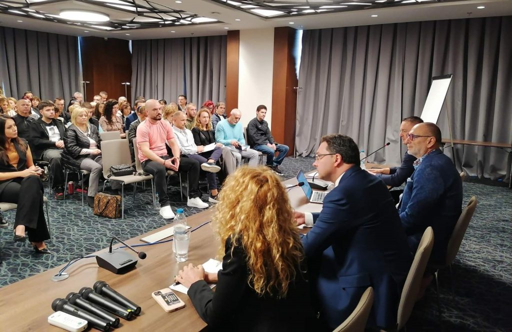 Даниел Митов, Деница Николова и представители на туристическия бранш във Варна