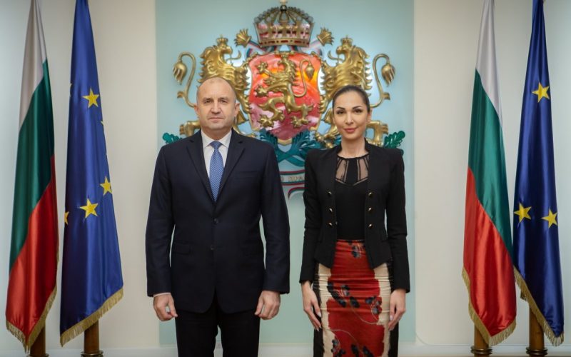 Потника и Силвия Аздреева.