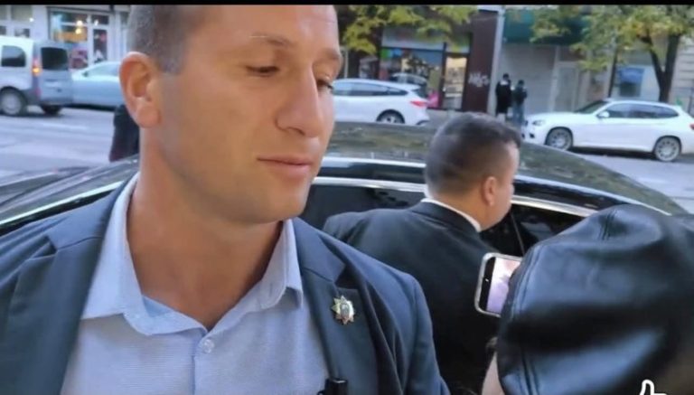 Мартин Варадинов от Перник е бивш футболен съдия.